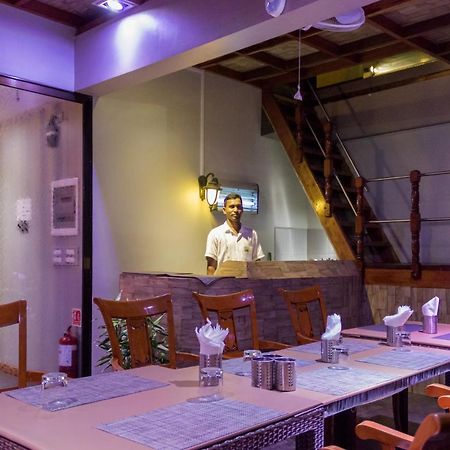 הולהומאל Newtown Inn מראה חיצוני תמונה