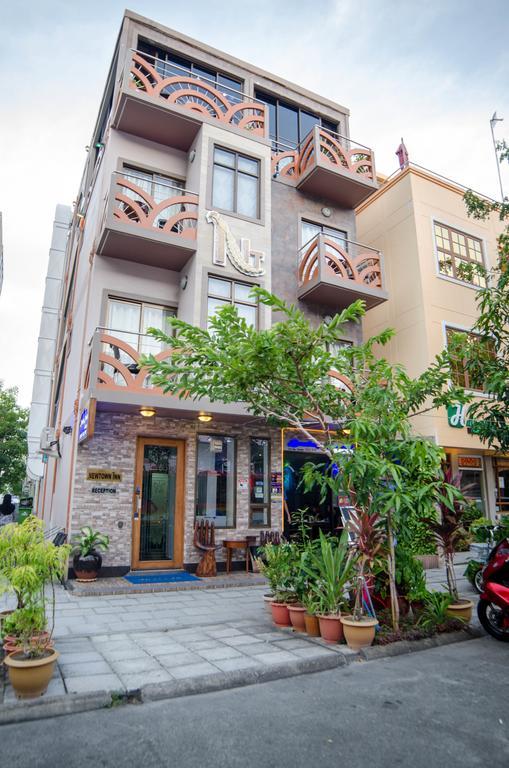הולהומאל Newtown Inn מראה חיצוני תמונה